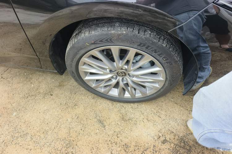 Used Toyota Avalon 2024 2.0L Luxury Edition Right Front Wheel Hub