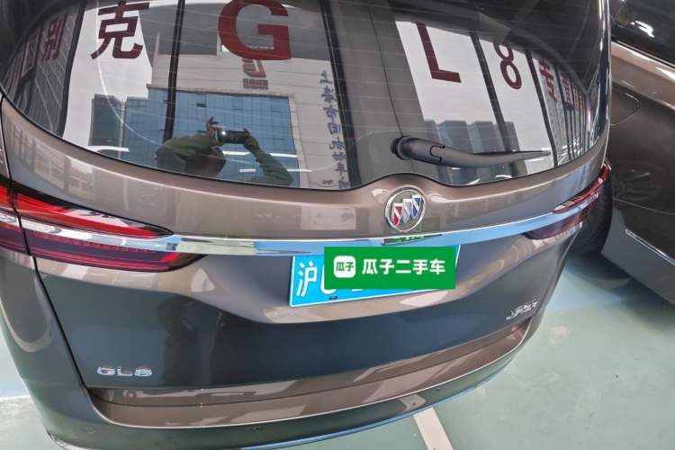 Used Buick GL8 2023 Land Executive Class Smart Enjoyment Model
