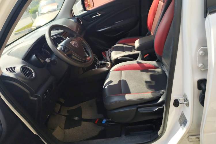 Used Changan CS15 2016 1.5L Automatic Fashion Edition