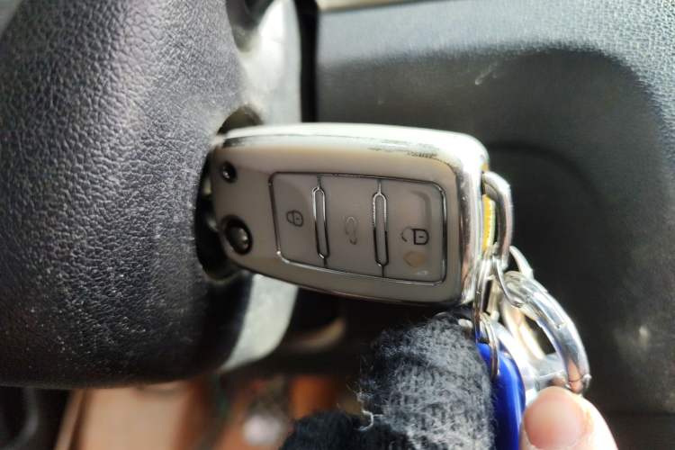 Used Volkswagen Jetta 2015 1.4L Manual Fashion Model