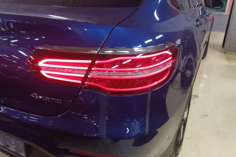 Used Mercedes-Benz GLC Coupe 2017 GLC 200 4MATIC Coupe SUV Exterior 3