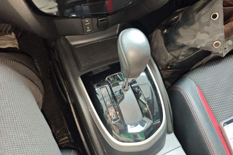 Used Nissan Qashqai 2016 2.0L CVT Luxury Edition Gear Lever