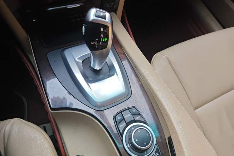 Used BMW 5 Series 2010 530Li Leading Model Gear Lever