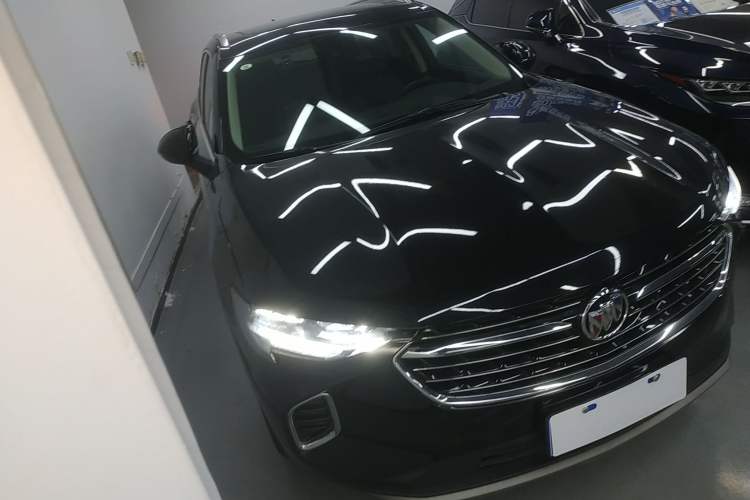 Used Buick Envision 2023 Encore S 552T Two-Wheel Drive Luxury Model