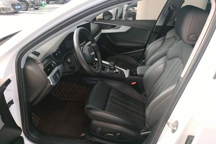 Used Audi A4L 2020 40 TFSI quattro Luxury Dynamic Model
