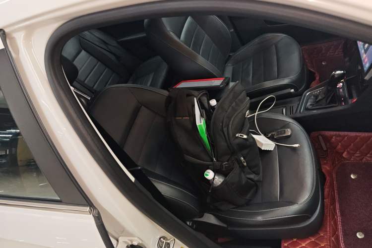 Used Volkswagen Lavida 2017 1.6L Automatic Comfort Edition Right Front Seat