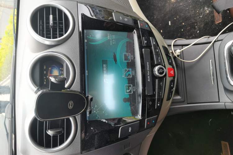 Used BYD S7 2015 1.5T Manual Luxury Model
