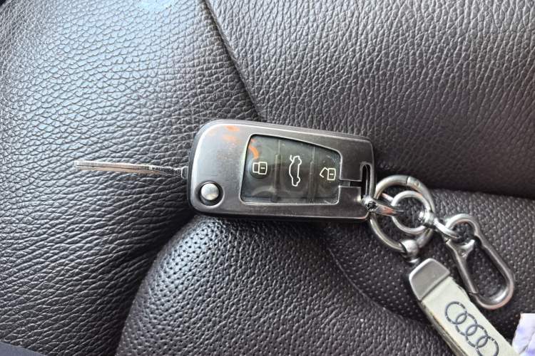 Used Audi Q7 2014 35 TFSI Ambition Edition Vehicle Key