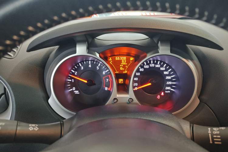 Used Infiniti ESQ 2014 1.6L Spontaneous Edition
