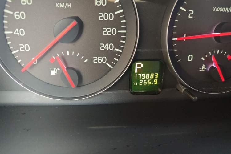 Used Volvo C30 2012 2.0L Aktiv