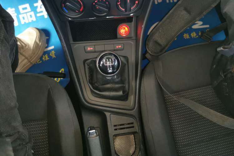 Used Volkswagen Lavida 2017 1.6L Manual Fashion Edition