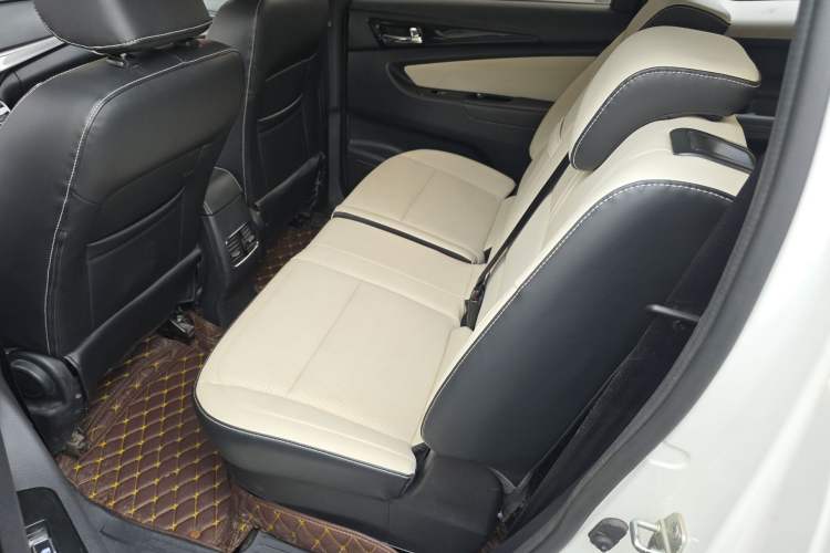 Used CHANGAN KAICHENG Oushang A600 2018 1.5L Manual Luxury Model Left Rear Seat