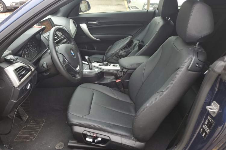 Used BMW 2 Series (Import) 2017 220i Convertible Coupe Leading Model
