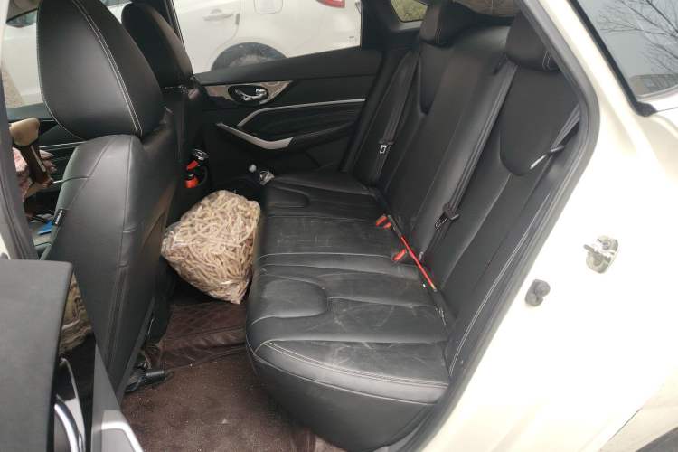 Used Venucia D60 2021 PLUS 1.6L XL CVT Yue Ling Edition
