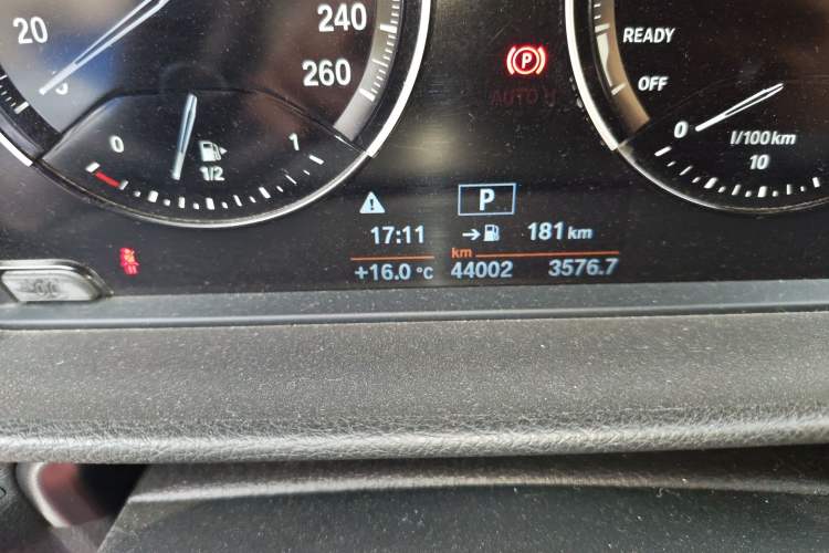 Used BMW 1 Series 2017 118i Sport Edition Odometer Close Up