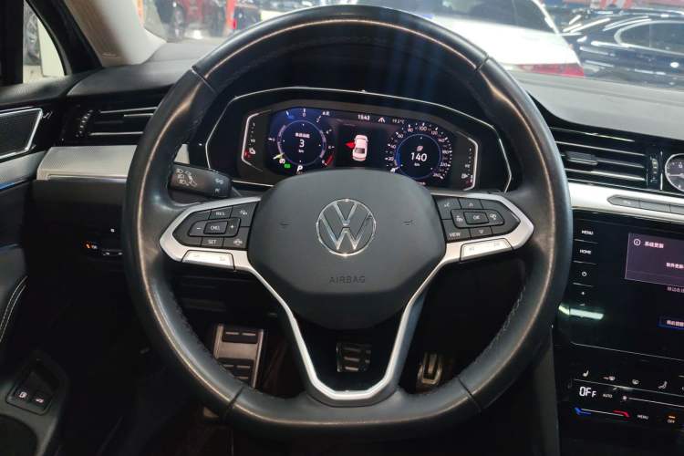 Used Volkswagen Magotan GTE Plug-in Hybrid 2022 GTE Luxury Model Steering Wheel