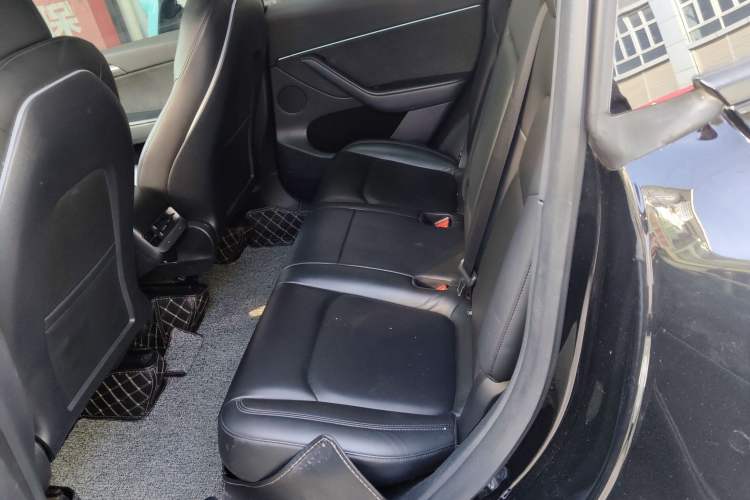 Used Tesla Model Y 2021 Long-Range All-Wheel-Drive Version