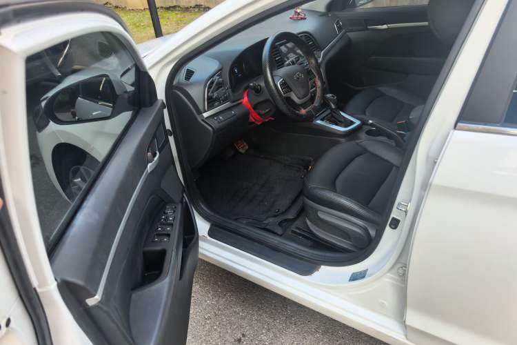 Used Hyundai Elantra (6th Generation / Lingdong) 2016 1.6L Automatic ZhiXuan – Elite Version Driver Seat