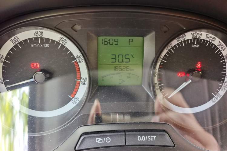 Used Skoda Fabia 2016 1.4L Automatic Car Enjoy Edition