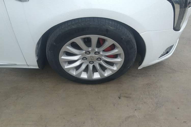 Used Cadillac XTS 2018 28T Elite Edition Right Front Wheel Hub