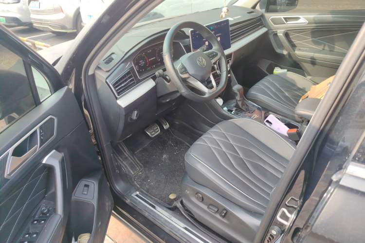 Used Volkswagen Tiguan L 2024 330TSI Automatic Two-Wheel Drive R-Line Enhanced Edition