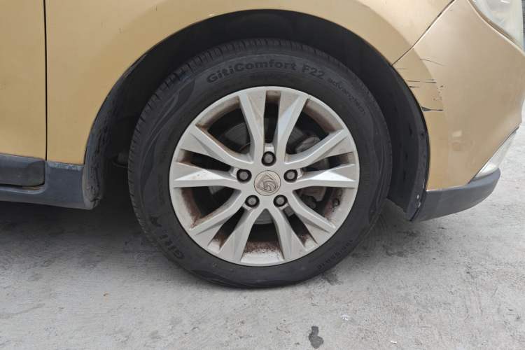 Used Baojun 730 2014 1.5L Manual Luxury Navigation ESP Version 7 Seats