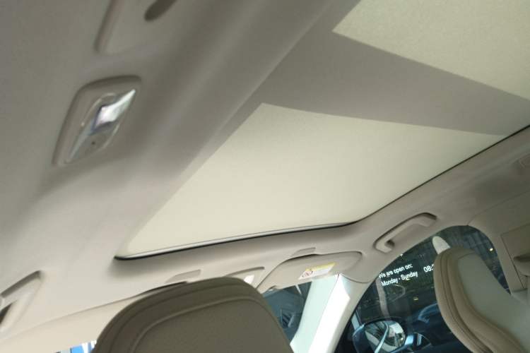 Used Volvo XC60 New Energy 2024 T8 Plug-in Hybrid Long-Range All-Wheel Drive Smart Luxury Edition