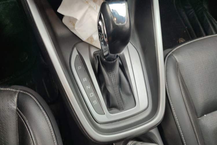 Used Ford Escort 2015 1.5L Automatic Comfort Edition Gear Lever