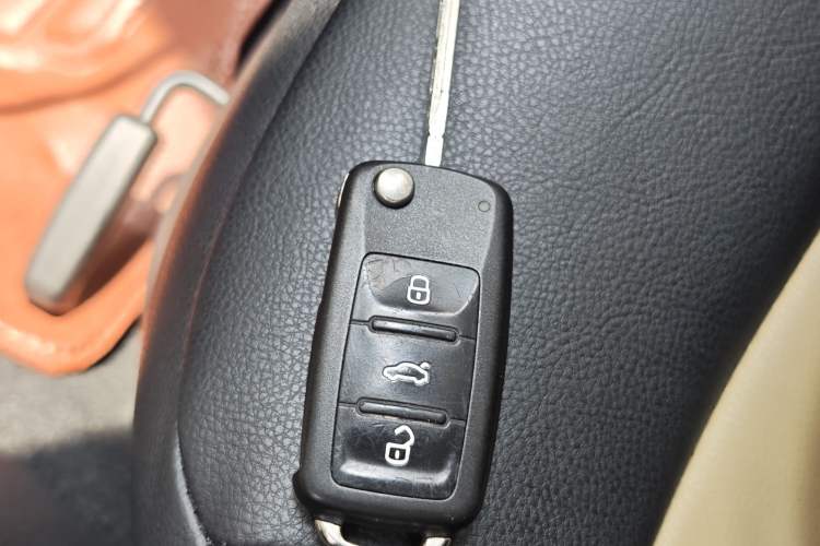 Used Volkswagen Lavida 2015 1.6L Automatic Fashion Edition