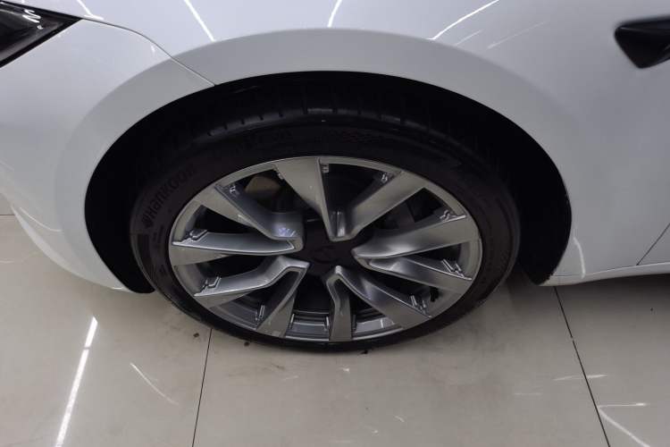 Used Tesla Model 3 2023 Long-Range All-Wheel-Drive Version Left Front Wheel Hub