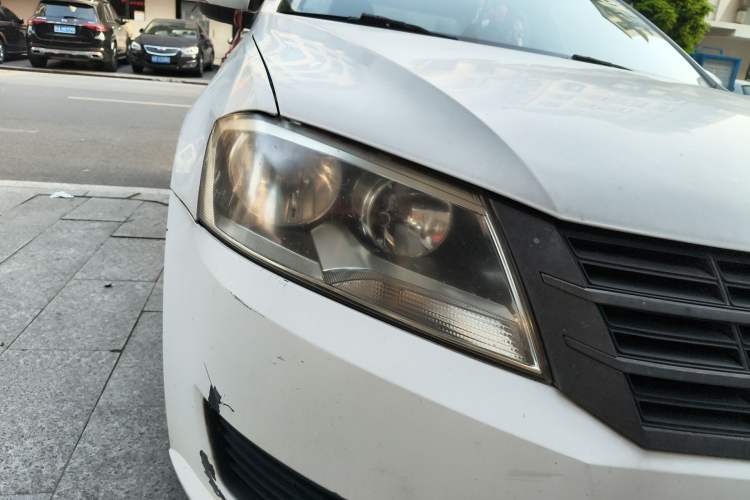 Used Volkswagen Lavida 2013 Revised Classic 1.6L Automatic Fashion Edition