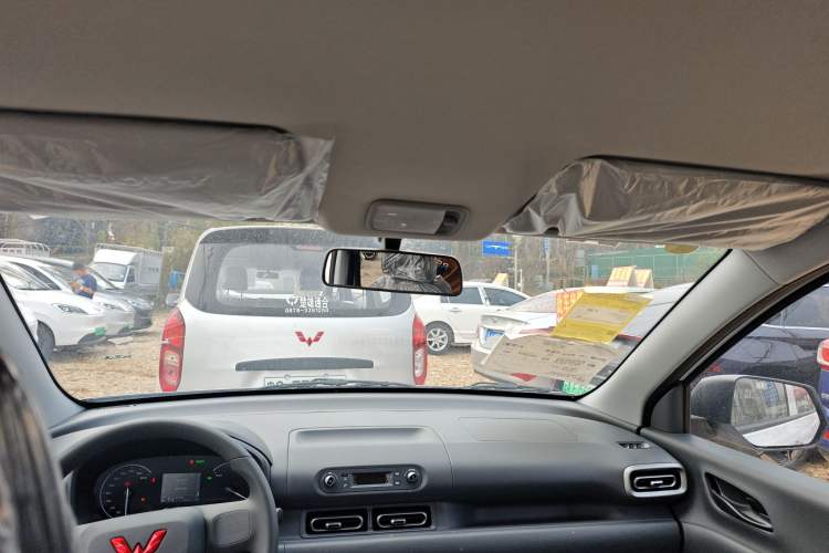 Used Wuling Hongguang New Energy 2025 Extended-Range Hybrid 50 km Utility Version