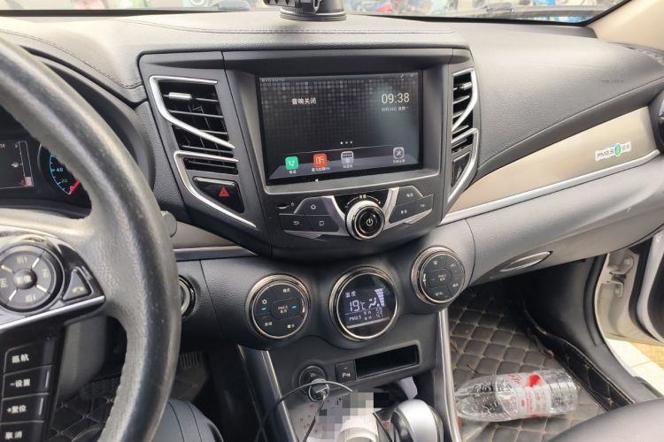 Used BYD Song 2017 Gaishi Upgrade Edition 1.5TID Automatic Luxury Model Audio And AC Panel