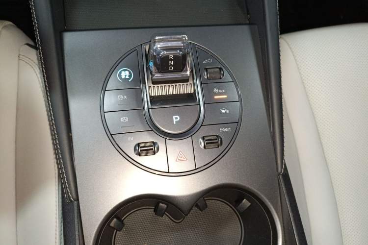 Used BYD Seal 06 New Energy 2024 DM-i 120KM Prestige Model Gear Lever