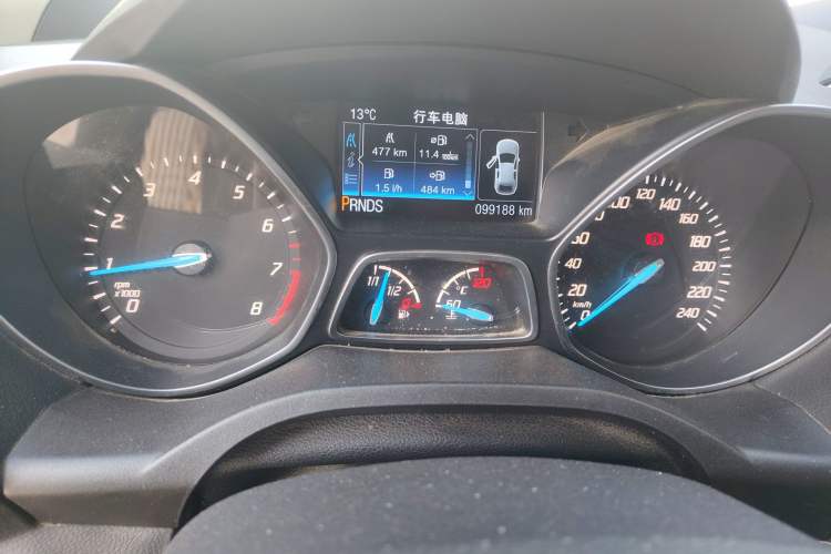 Used Ford Kuga 2013 2.0L GTDi Four-Wheel-Drive Elite Model Odometer Close Up