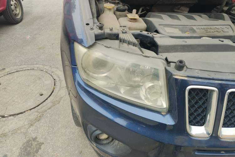 Used Jeep Compass 2012 2.4L four-wheel drive luxury version
