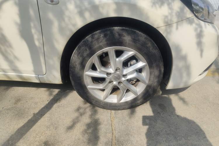 Used Nissan Tiida 2024 1.6L CVT Cool Dynamic Edition Right Front Wheel Hub