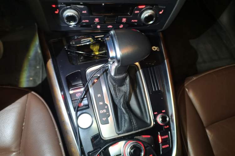 Used Audi Q5 2017 40 TFSI Comfort Model
