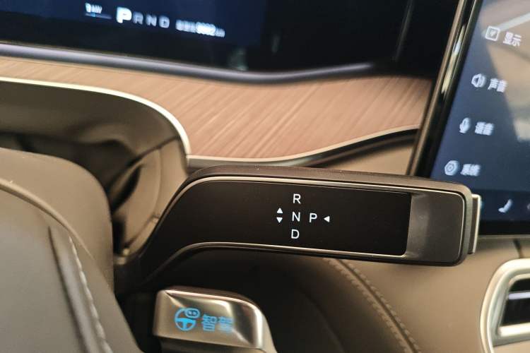 Used Denza N9 2025 Flagship Model Gear Lever