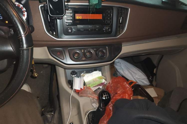 Used FORTHING Lingzhi 2020 M5L 1.6L Base Model 9 Seats
