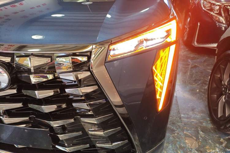 Used GAC Trumpchi Xiangwang M8 2025 Kunkun Series Ultra First-Class Cabin
