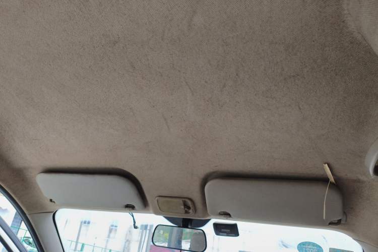 Used Wuling Rongguang V 2016 1.5L Practical Version Non-Power-Assisted Headliner