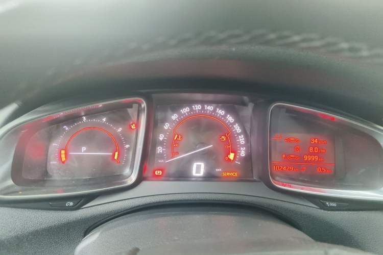 Used DS 6 2014 1.6T Luxury Edition THP200