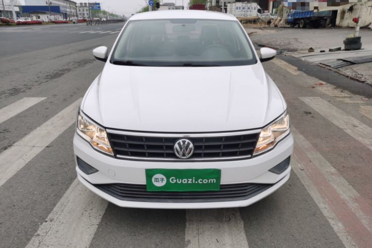 Used Volkswagen Jetta 2017 1.4L Manual Fashion Edition Front