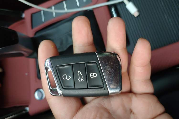 Used Volkswagen Passat 2023 330TSI Elite Edition Vehicle Key