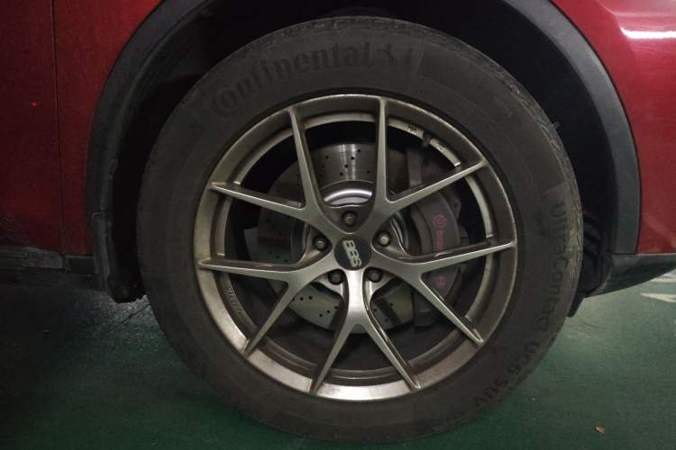 Used BYD Tang New Energy 2018 DM 2.0T All-Wheel Drive Smart Connect Elite 7-Seater China V Emission Standard Right Front Wheel Hub