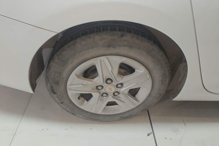 Used Chevrolet Cavalier 2019 320 Automatic Enjoyment with Sunroof Right Rear Wheel Hub