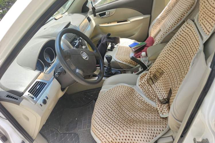 Used Buick Excelle 2015 1.5L Manual Classic Trim
