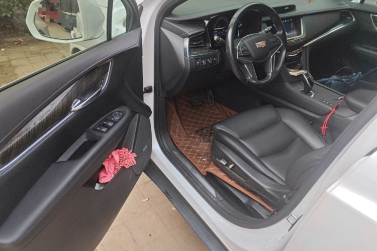 Used Cadillac XT5 2018 28E Four-Wheel Drive Tech Version