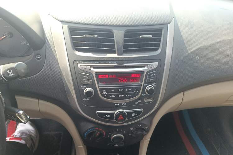 Used Hyundai Verna (older generation) 2014 1.4L Automatic Smart GLS